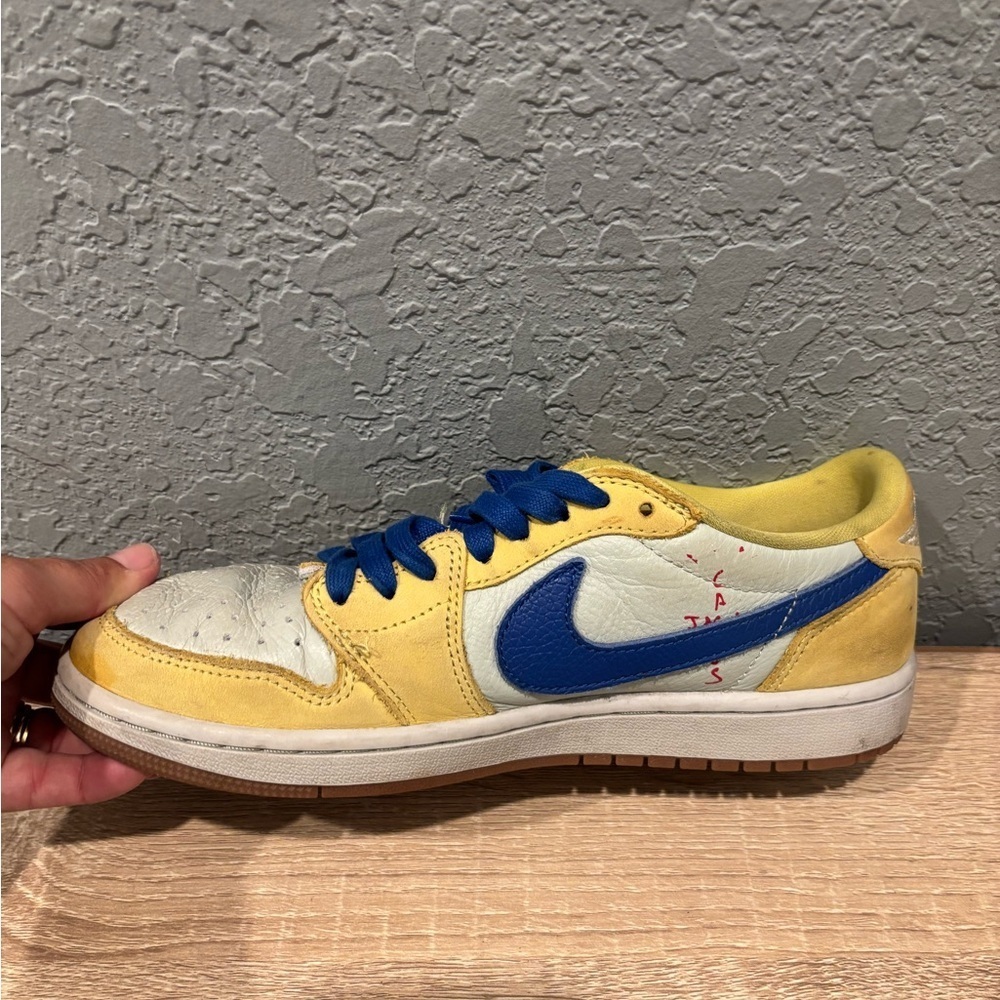 Nike Air Jordan 1 Retro Low OG SP Travis Scott Canary - Picture 9 of 11